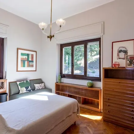 7 Bedroom Lake Como *
